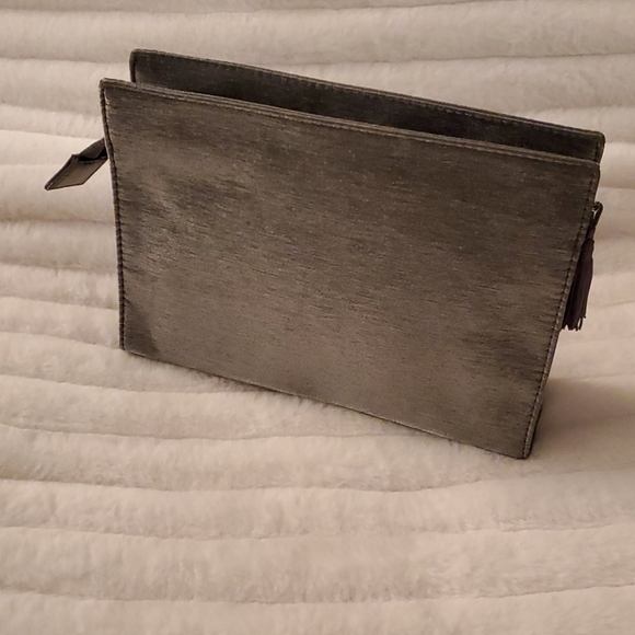 Brand New w/o Tag - Taffeta Silk Make up - Purse - Picture 2 of 4